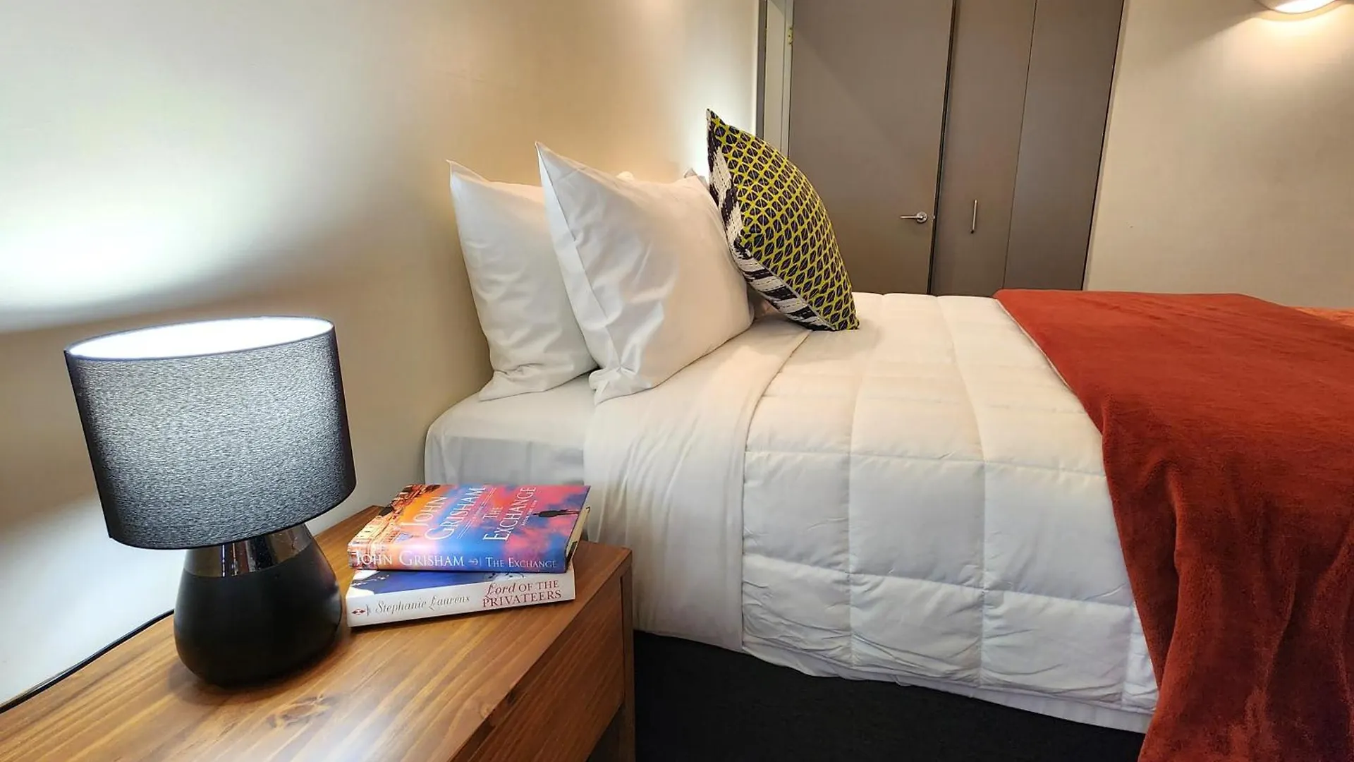 Appartamento U Suites On Egmont Wellington